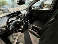 Usata Lancia Ypsilon 69 CV (50 kW) 2019 Bianco Utilitaria