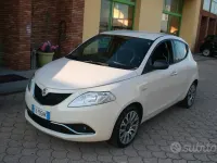 Usata Lancia Ypsilon 69 CV (50 kW) 2015 Beige Utilitaria