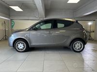 Usata Lancia Ypsilon Gold 70 CV (51 kW) 2024 Grigio Utilitaria