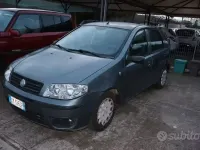 Usata Fiat Punto 69 CV (50 kW) 2004 Grigio Utilitaria