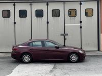 Usata Alfa Romeo Giulia 149 CV (109 kW) 2018 Rosso Berlina