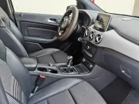 Usata Mercedes B200 156 CV (114 kW) 2015 Nero Utilitaria