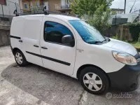 Usado Renault Kangoo 75 CV (55 kW) 2014 Blanco Monovolumen