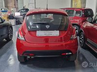 Usata Lancia Ypsilon 69 CV (50 kW) 2019 Rosso Utilitaria