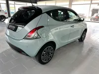 Usata Lancia Ypsilon Gold 69 CV (50 kW) 2024 Blu/azzurro Utilitaria
