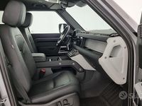 Usata Land Rover Defender SE 249 CV (183 kW) 2023 Grigio SUV