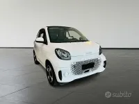 Usata Smart ForTwo Coupé Passion 60 kW (82 CV) 2024 Bianco Utilitaria