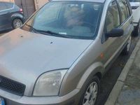 Usata Ford Fusion 68 CV (50 kW) 2003 Argento Monovolume