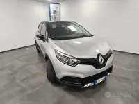 Usata Renault Captur Intens 90 CV (66 kW) 2016 Grigio SUV