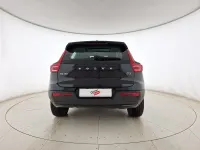 Usata Volvo XC40 Momentum 150 CV (110 kW) 2018 Nero SUV