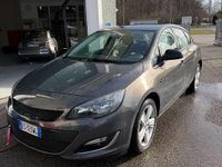Usata Opel Astra 110 CV (80 kW) 2012 Grigio Berlina