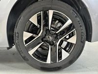 Usata Peugeot 208 Allure 102 CV (75 kW) 2025 Grigio Utilitaria