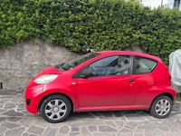 Usata Peugeot 107 Access 68 CV (50 kW) 2011 Rosso Utilitaria