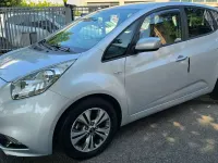 Usata Kia Venga 90 CV (66 kW) 2018 Argento Utilitaria