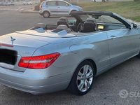 Usata Mercedes E250 204 CV (150 kW) 2012 Grigio Cabrio