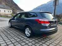 Usata Ford Focus 115 CV (84 kW) 2014 Grigio Station wagon