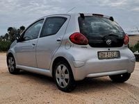 Usata Toyota Aygo 68 CV (50 kW) 2007 Grigio Utilitaria