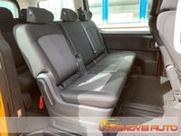 Usata Hyundai Staria Trend 177 CV (130 kW) 2024 Giallo Monovolume