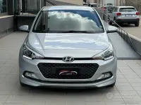 Usata Hyundai i20 Style 84 CV (61 kW) 2016 Grigio Berlina