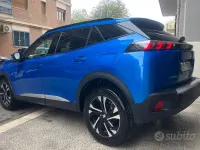 Usata Peugeot 2008 Allure 131 CV (96 kW) 2021 Blu SUV