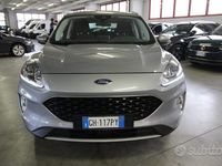 Usado Ford Kuga 225 CV (165 kW) 2021 Gris SUV