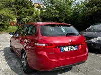 Käytetty Peugeot 308 Business-Line 92 HP (67 kW) 2015 Punainen Sedan