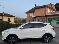 Usata MG ZS 106 CV (77 kW) 2024 Bianco Berlina