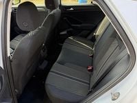 Käytetty VW T-Roc 110 HP (80 kW) 2021 Harmaa Katumaasturi