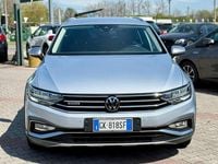 Usata VW Passat Alltrack 200 CV (147 kW) 2022 Argento Station wagon