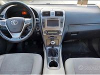 Usata Toyota Avensis Lounge 124 CV (91 kW) 2012 Nero Station wagon