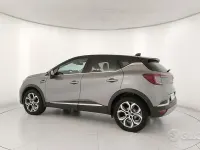 Usata Renault Captur Techno 101 CV (74 kW) 2023 Grigio SUV