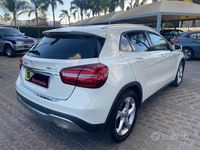Usata Mercedes GLA200 136 CV (100 kW) 2017 Bianco SUV