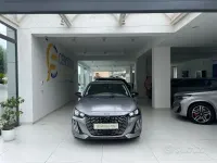 Usata Peugeot 208 Allure 101 CV (74 kW) 2025 Grigio metallizzato Utilitaria