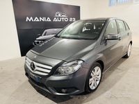 Usata Mercedes B180 Executive 109 CV (80 kW) 2015 Grigio Monovolume