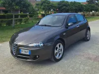 Usata Alfa Romeo 147 Progression 120 CV (88 kW) 2009 Grigio Utilitaria