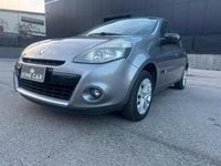 Usata Renault Clio II Luxe 75 CV (55 kW) 2010 Grigio Berlina