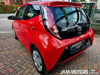 Usata Toyota Aygo X-play 69 CV (50 kW) 2016 Rosso pastello Utilitaria
