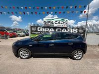 Usata Lancia Delta 120 CV (88 kW) 2010 Blu Utilitaria