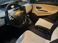 Usata Lancia Ypsilon 69 CV (50 kW) 2013 Grigio Utilitaria