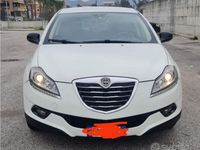 Usata Lancia Delta Silver 120 CV (88 kW) 2013 Bianco Utilitaria