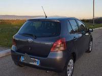 Usata Toyota Yaris 90 CV (66 kW) 2008 Grigio Utilitaria
