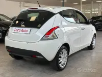 Usata Lancia Ypsilon 69 CV (50 kW) 2013 Bianco Utilitaria