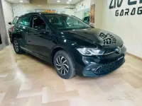 Usata VW Polo Style 95 CV (69 kW) 2024 Nero Utilitaria
