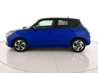 Usata Suzuki Swift 83 CV (61 kW) 2024 Blu oceania tetto nero Utilitaria