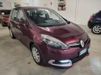 Usata Renault Scenic E-Tech 111 CV (81 kW) 2014 Viola Monovolume