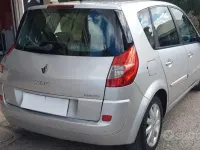 Usata Renault Scénic II 115 CV (84 kW) 2007 Grigio Monovolume