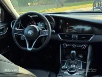 Usata Alfa Romeo Giulia 150 CV (110 kW) 2018 Grigio Berlina
