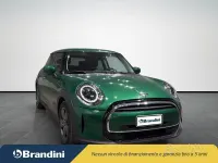 Usata Mini ONE Classic 102 CV (75 kW) 2022 Verde met. Utilitaria