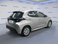 Usata Toyota Yaris Hybrid Active 92 CV (67 kW) 2025 Argento Berlina