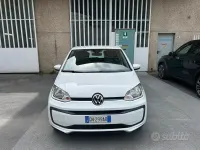 Usata VW up! Move 65 CV (47 kW) 2023 Bianco Utilitaria